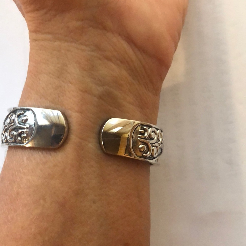 Razorback Watch - Picture 4 of 4